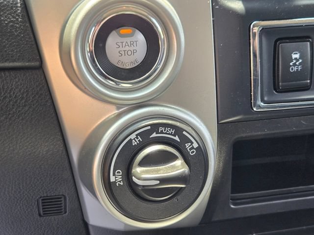 Used 2021 Nissan Titan SV w/ SV Convenience Package AWD/4WD image 30