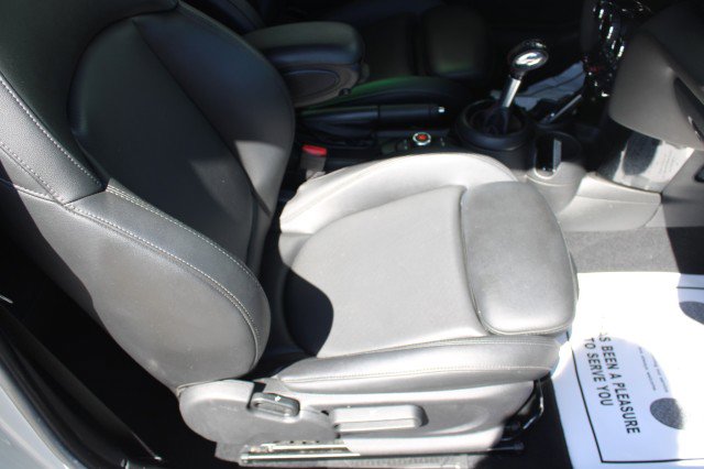 Used 2019 MINI Cooper S w/ Premium Package image 19