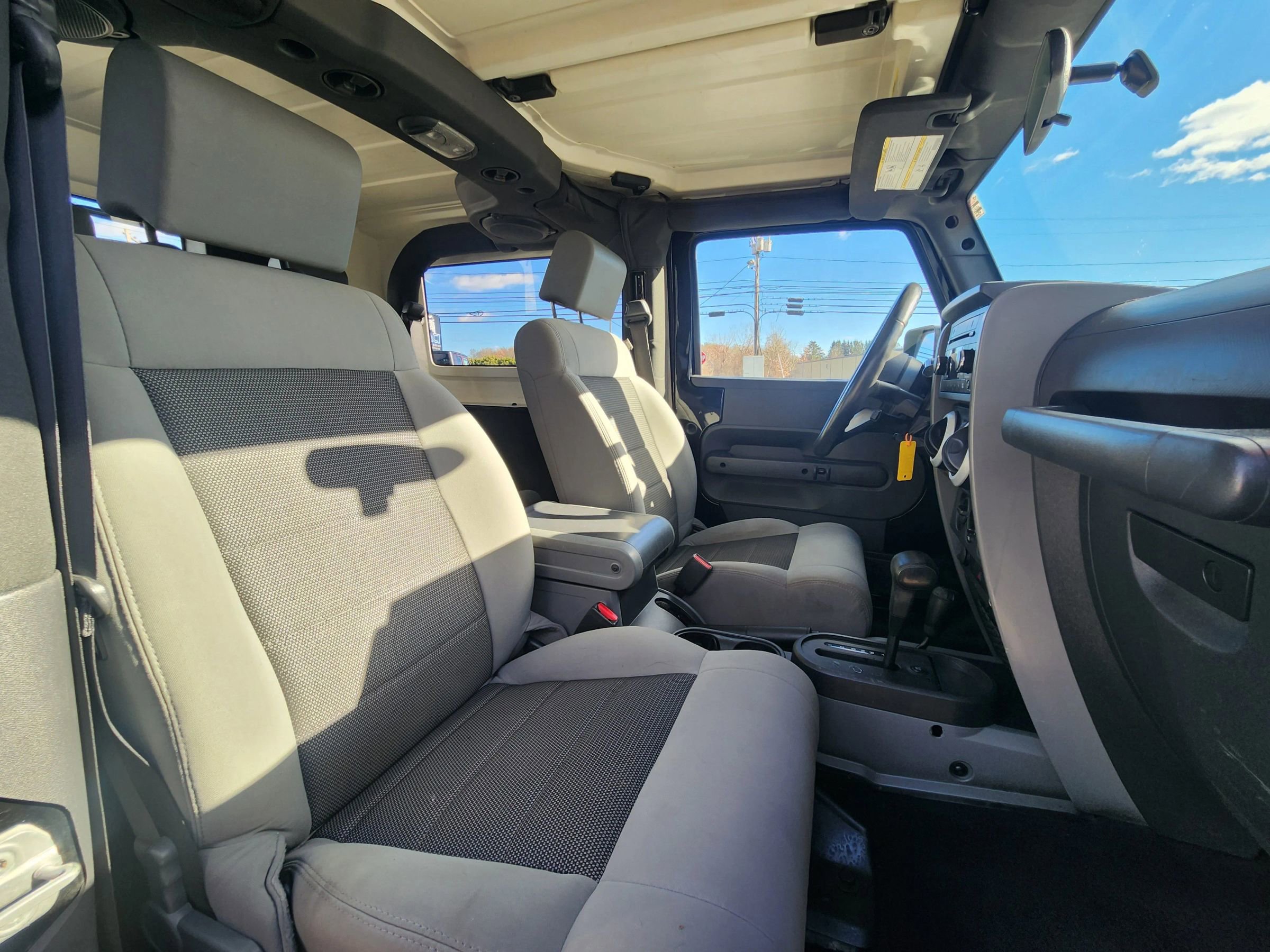 Used 2010 Jeep Wrangler Sahara w/ Dual Top Group image 29