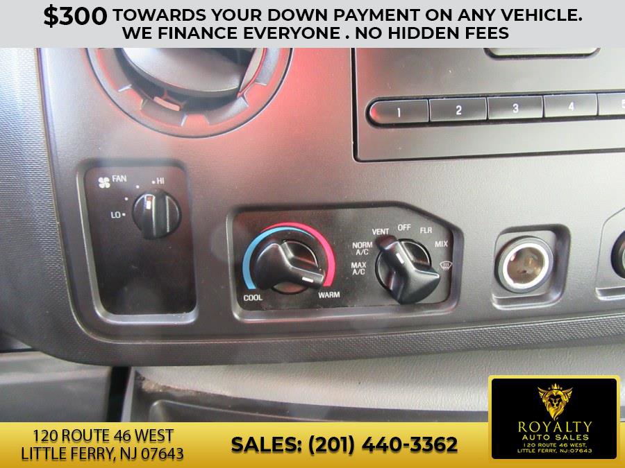 Used 2011 Ford E-150 and Econoline 150 E-150 XLT image 36