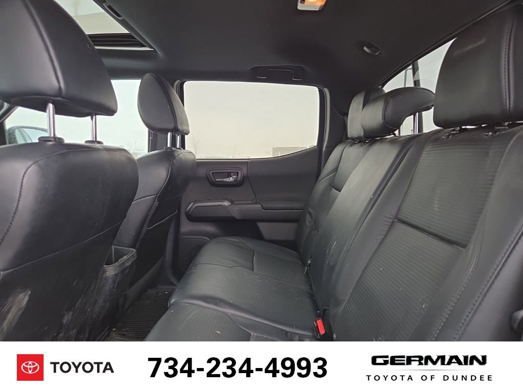 Used 2019 Toyota Tacoma TRD Sport image 19