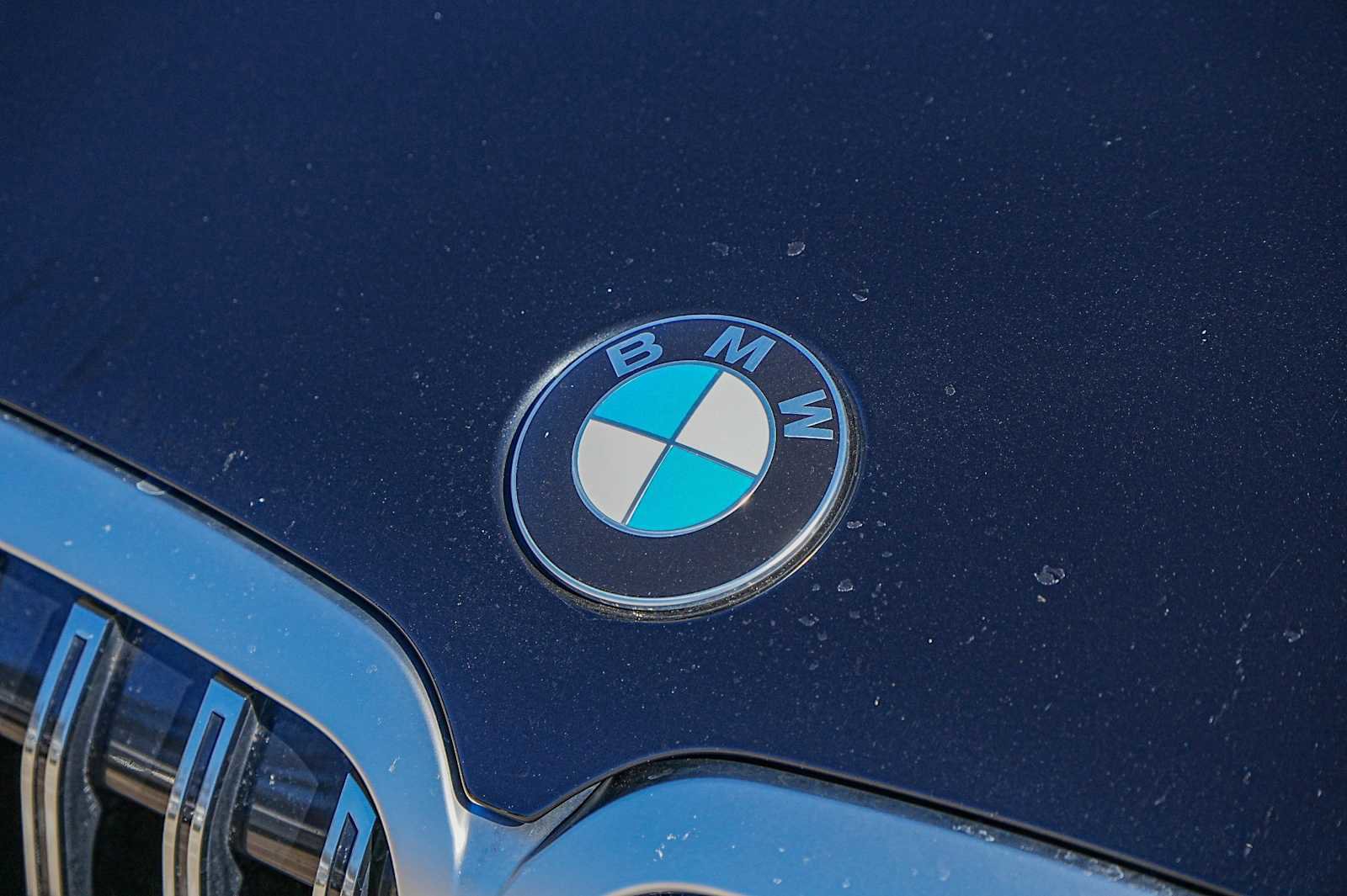 Used 2023 BMW X7 xDrive40i w/ Premium Package image 4