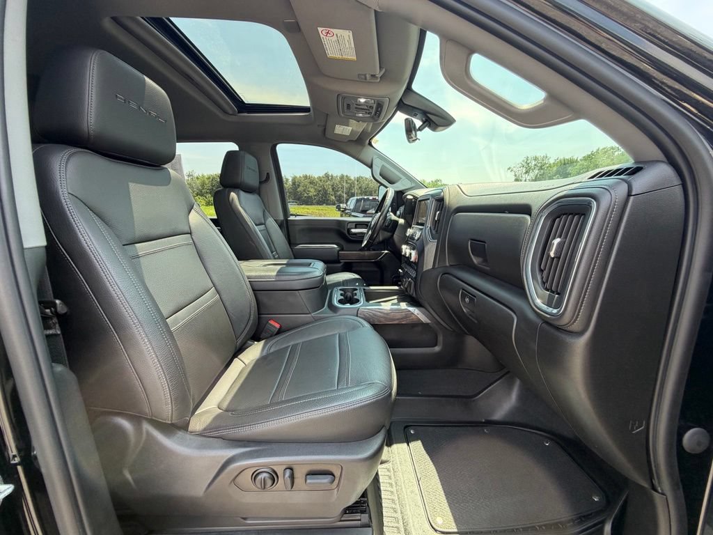 Used 2022 GMC Sierra 2500 Denali w/ Denali Black Diamond Edition AWD/4WD image 24