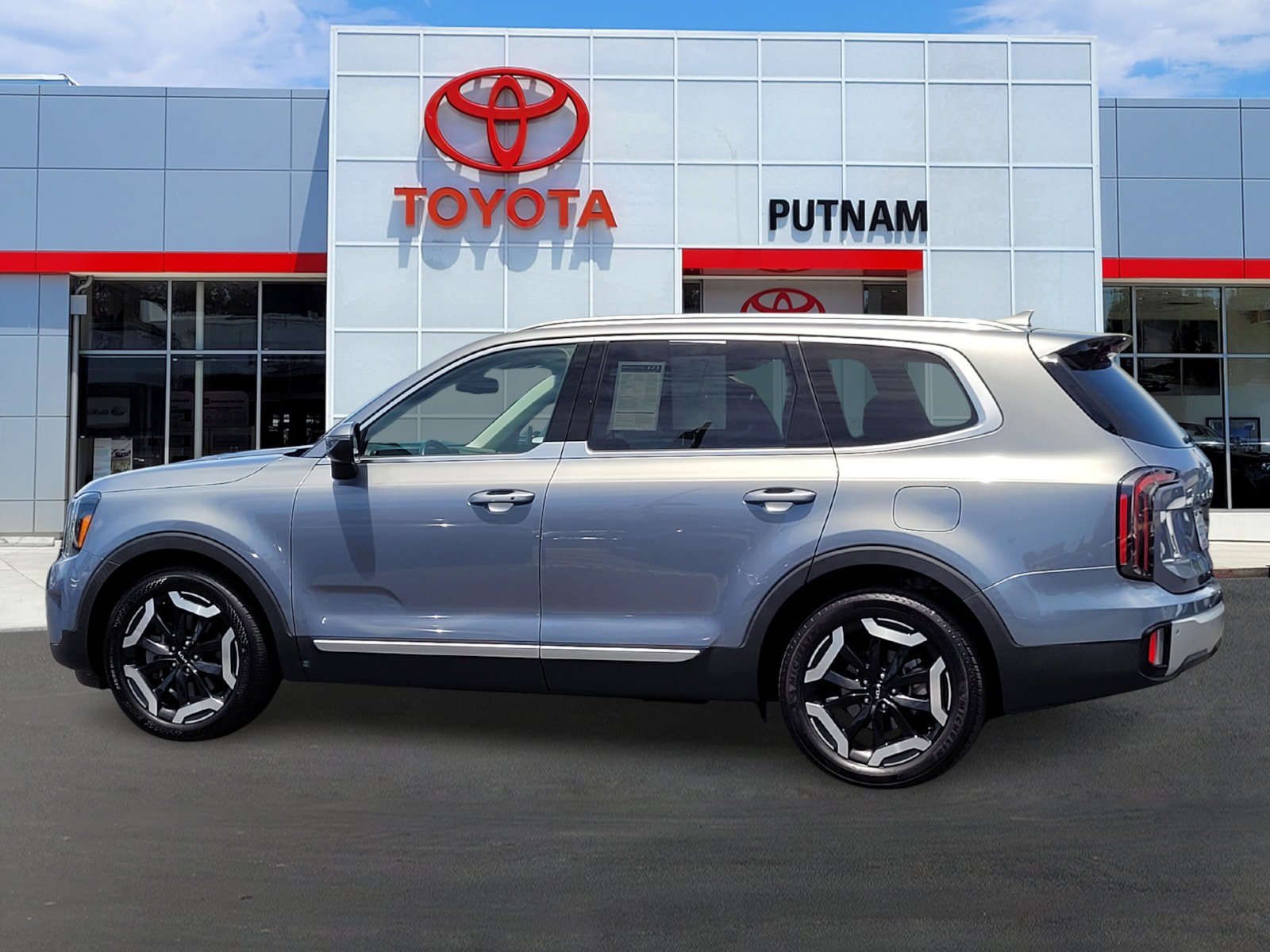 Used 2023 Kia Telluride EX AWD/4WD image 7