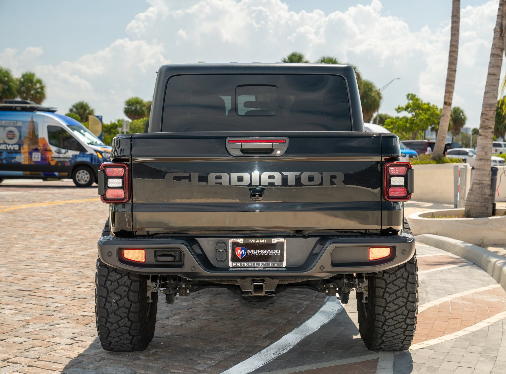 Used 2021 Jeep Gladiator Sport AWD/4WD image 5