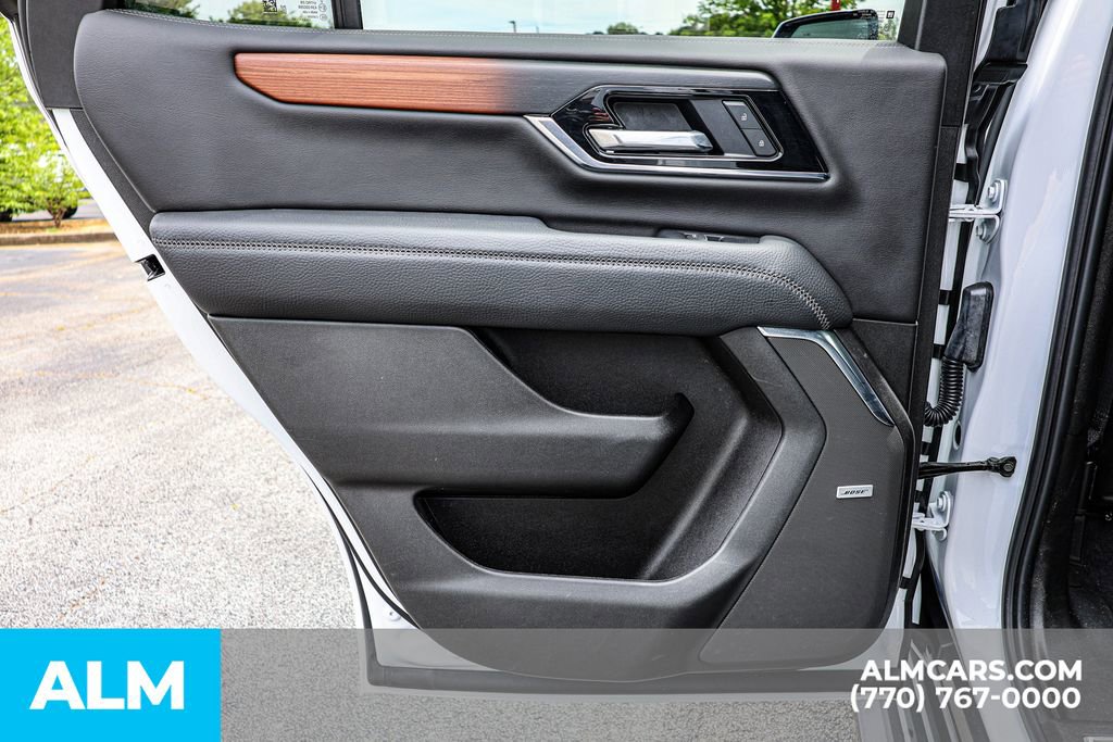 Used 2025 GMC Yukon Denali AWD/4WD image 50