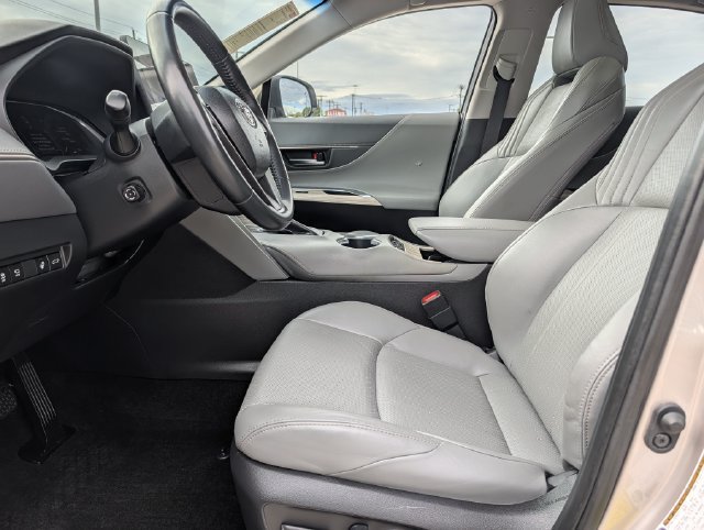 Used 2023 Toyota Venza Limited AWD/4WD image 26