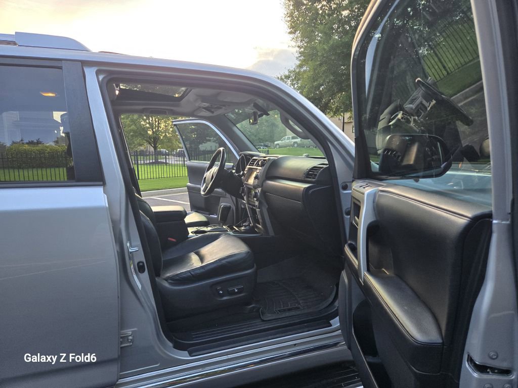 Used 2010 Toyota 4Runner Limited image 12