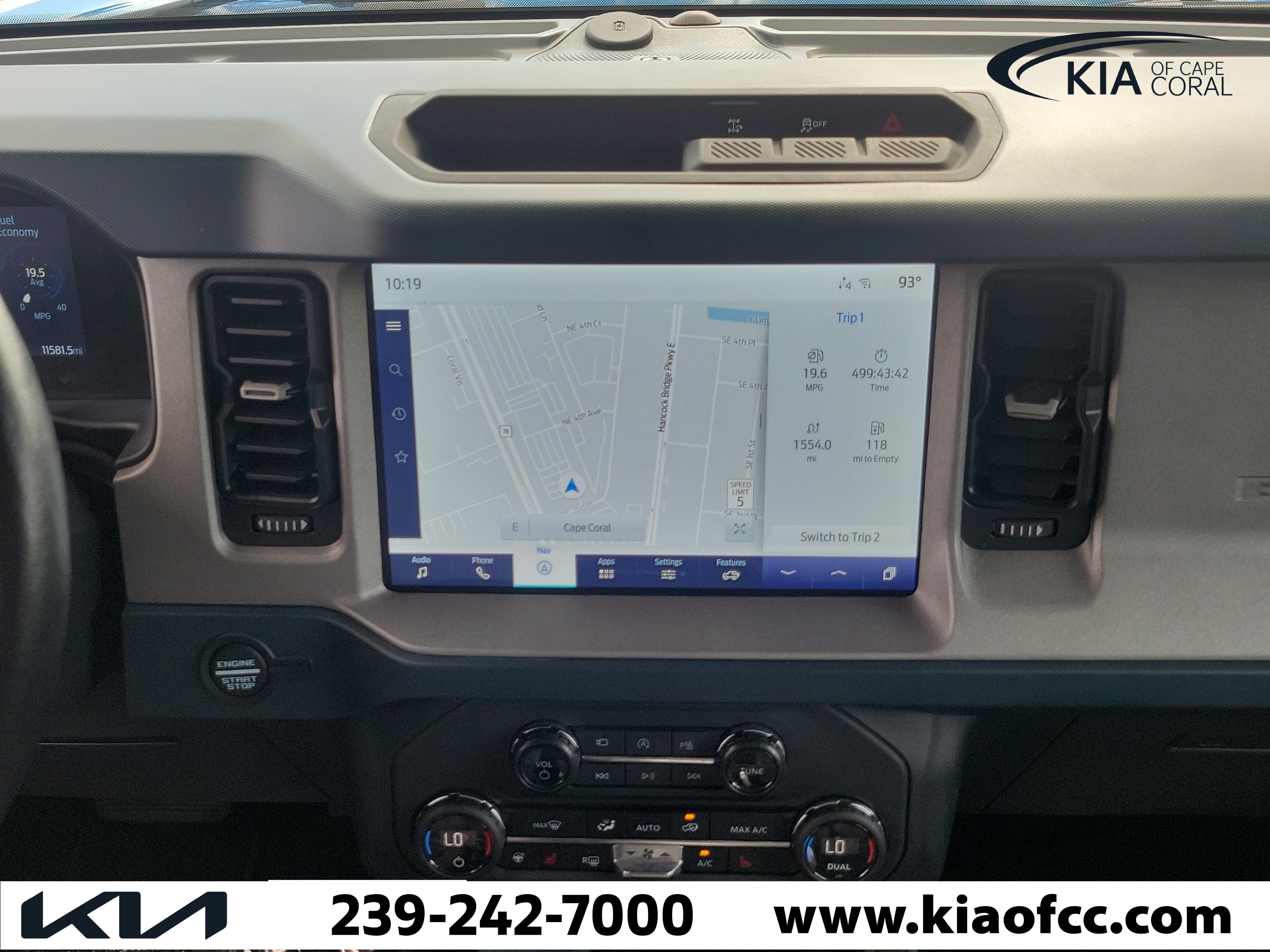 Used 2024 Ford Bronco Outer Banks AWD/4WD image 19
