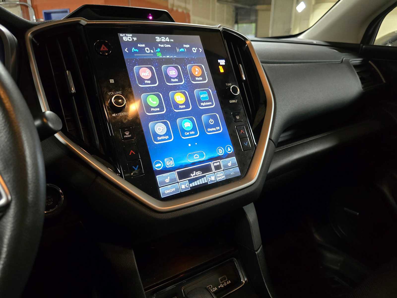 Used 2024 Subaru Ascent Limited w/ Technology Package image 29