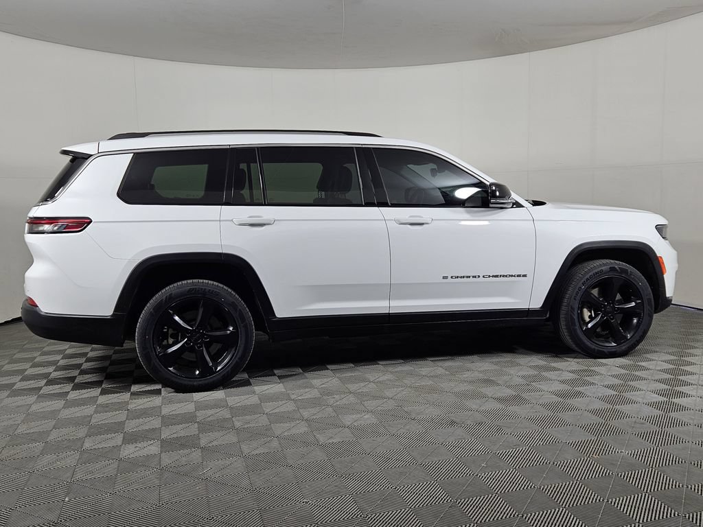 Used 2021 Jeep Grand Cherokee L Limited RWD image 3