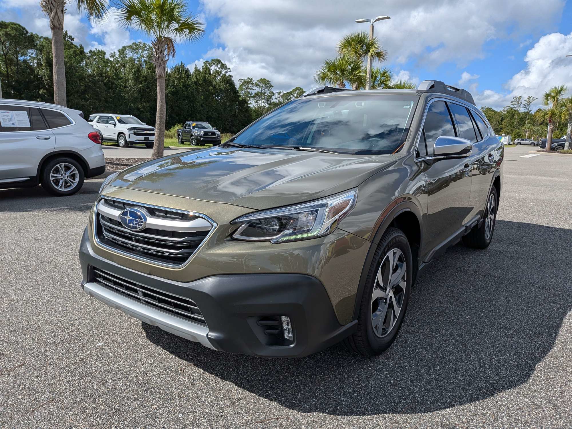 Certified 2022 Subaru Outback Touring AWD/4WD image 7