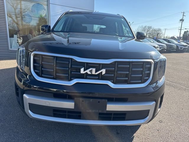 Used 2025 Kia Telluride S image 3