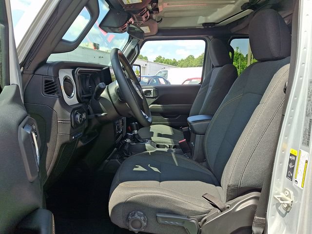 Used 2024 Jeep Wrangler Unlimited Sahara AWD/4WD image 13