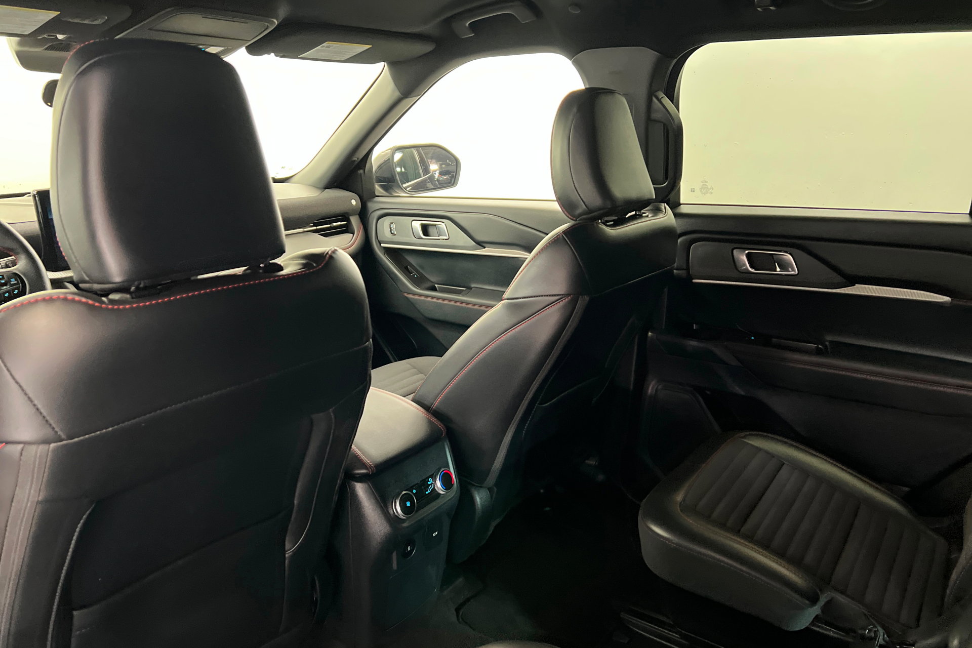 Used 2025 Ford Explorer ST-Line image 20