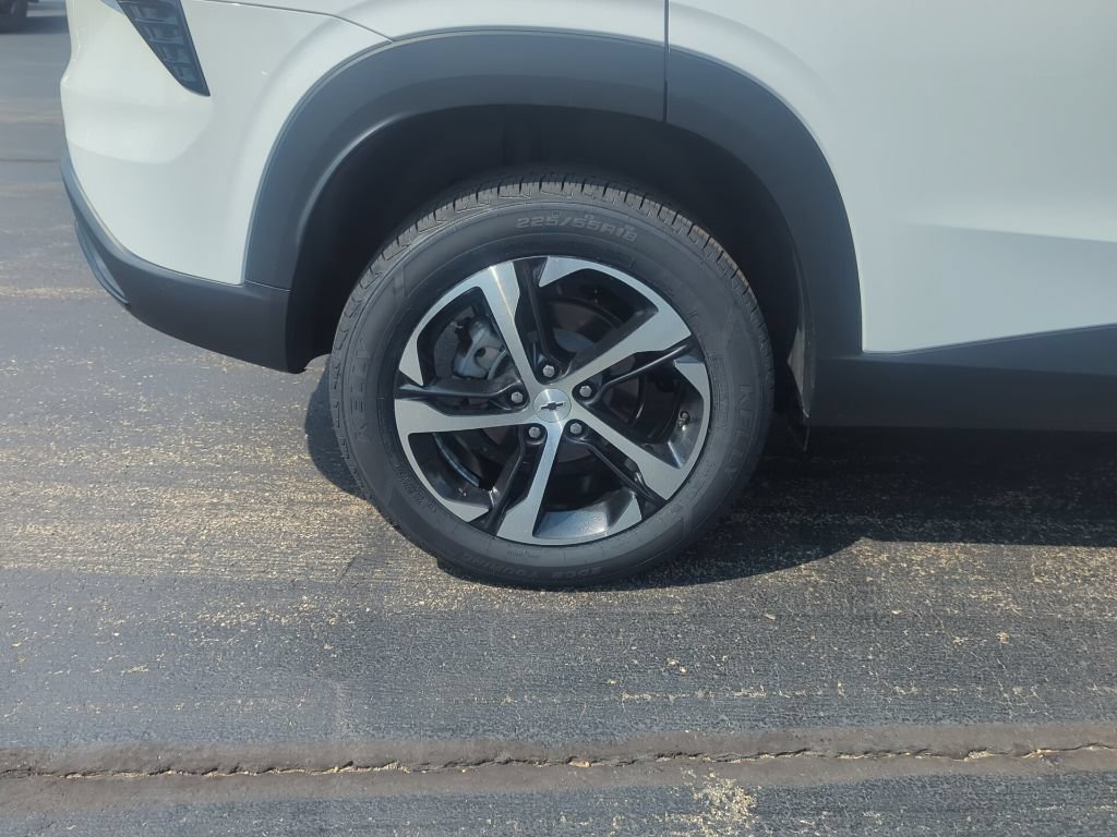 Certified 2024 Chevrolet Trax RS w/ Driver Confidence Package FWD image 10