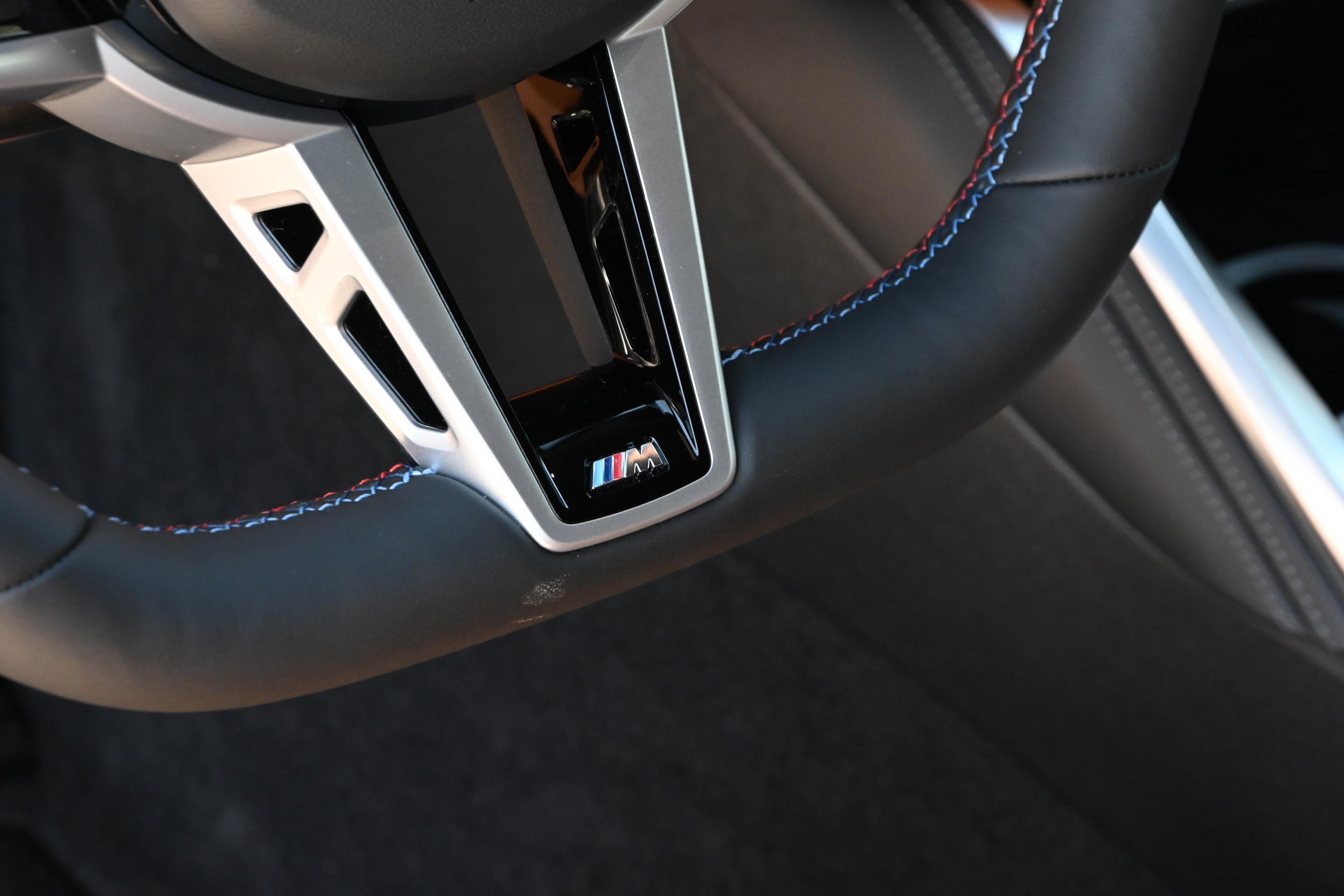 New 2026 BMW M440i Convertible RWD image 25