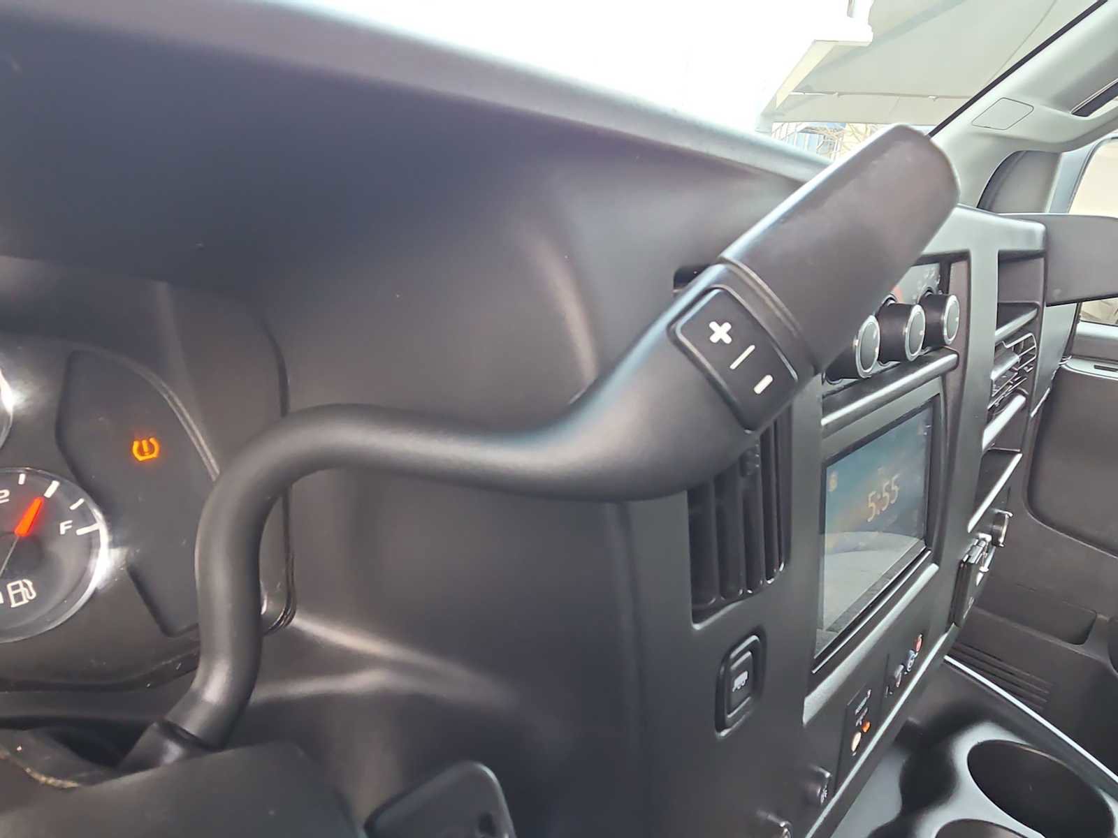 Used 2017 Chevrolet Express 3500 LT w/ LT Preferred Equipment Group image 17