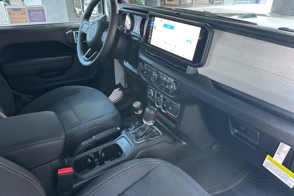 New 2026 Jeep Gladiator Sport AWD/4WD image 15