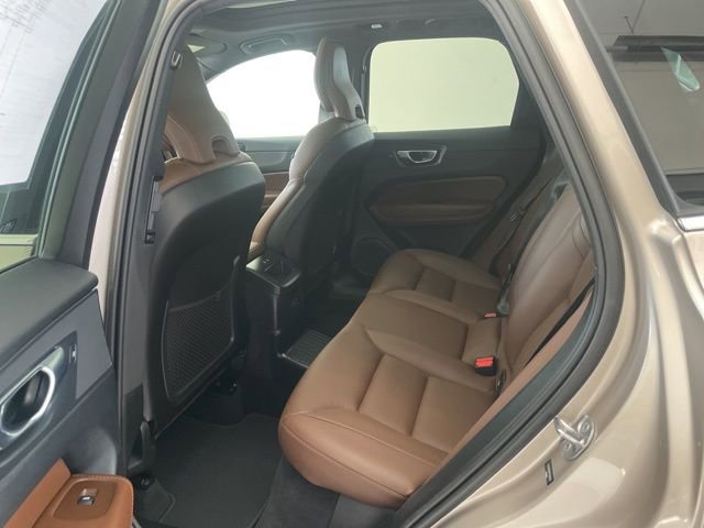 Certified 2023 Volvo XC60 T8 Plus image 8