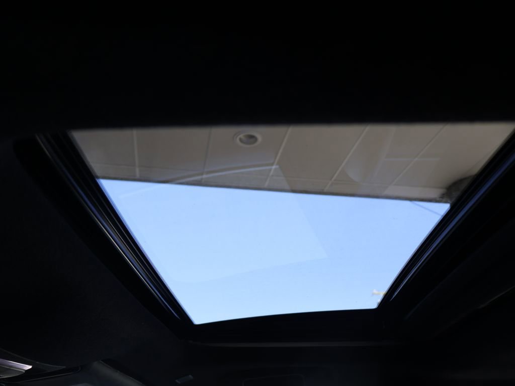 Used 2023 Toyota Corolla Cross XSE w/ Convenience Package image 16