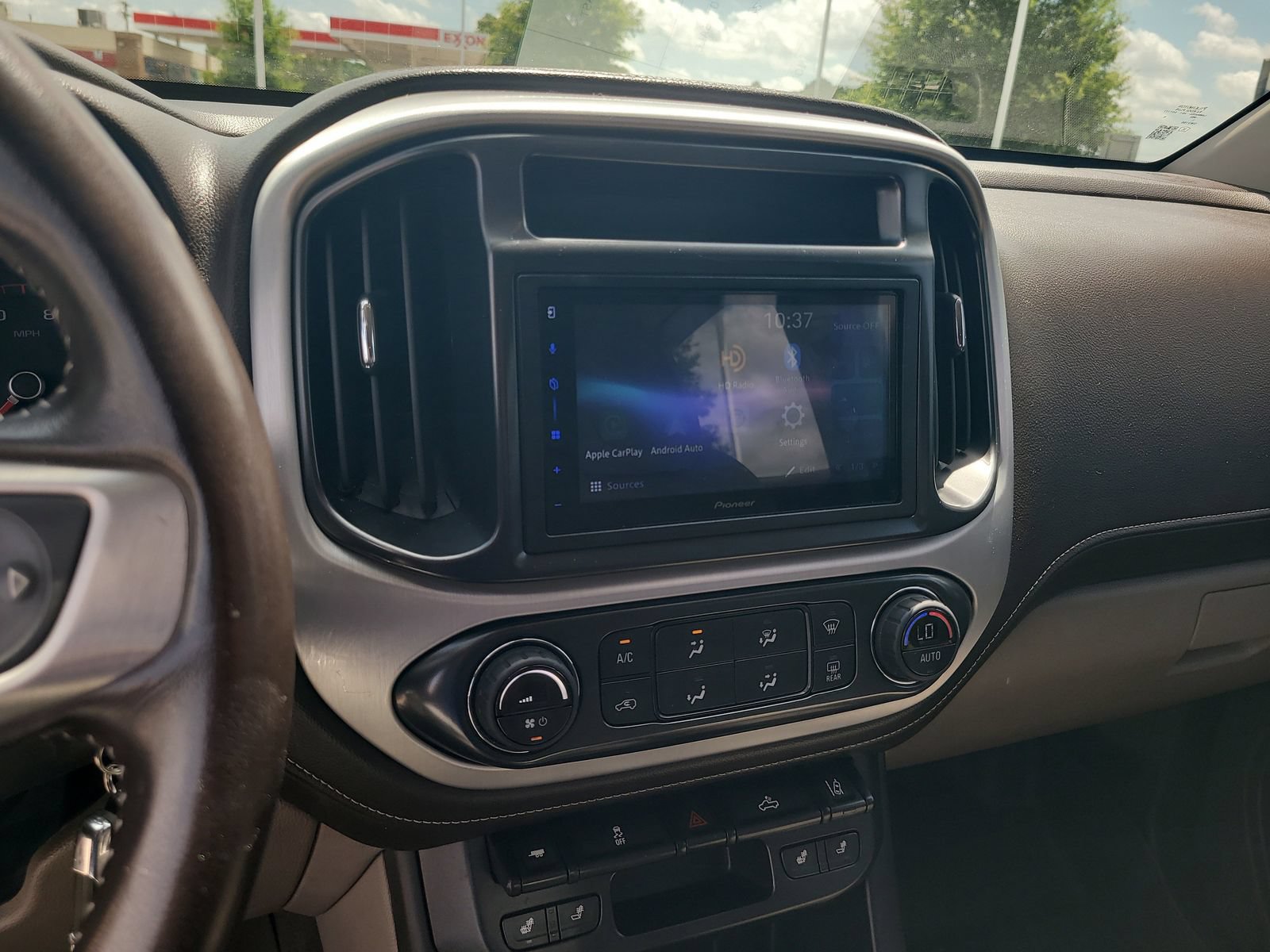 Used 2015 GMC Canyon SLT w/ Driver Alert Package RWD image 18