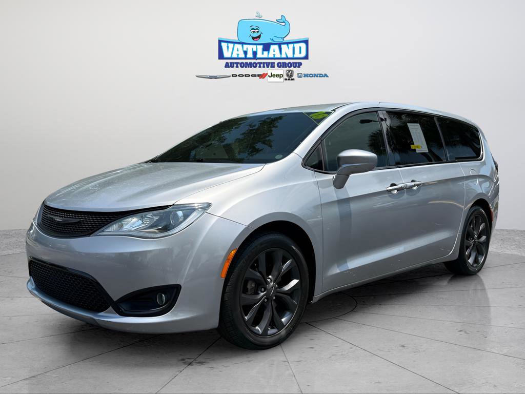 Used 2018 Chrysler Pacifica Touring Plus w/ S Appearance Package FWD image 20