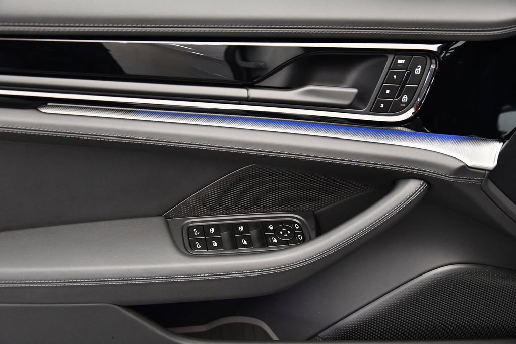 Certified 2024 Porsche Panamera 4 image 39