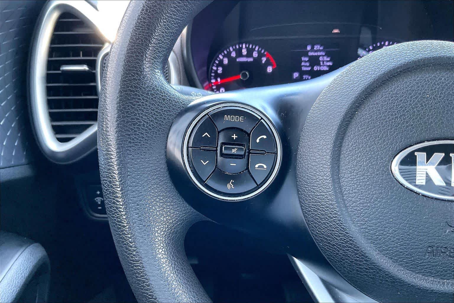 Used 2020 Kia Soul S FWD image 23