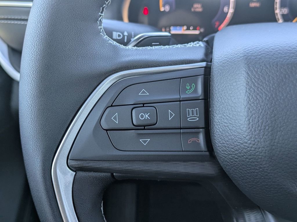 New 2025 Jeep Grand Cherokee L Altitude image 20