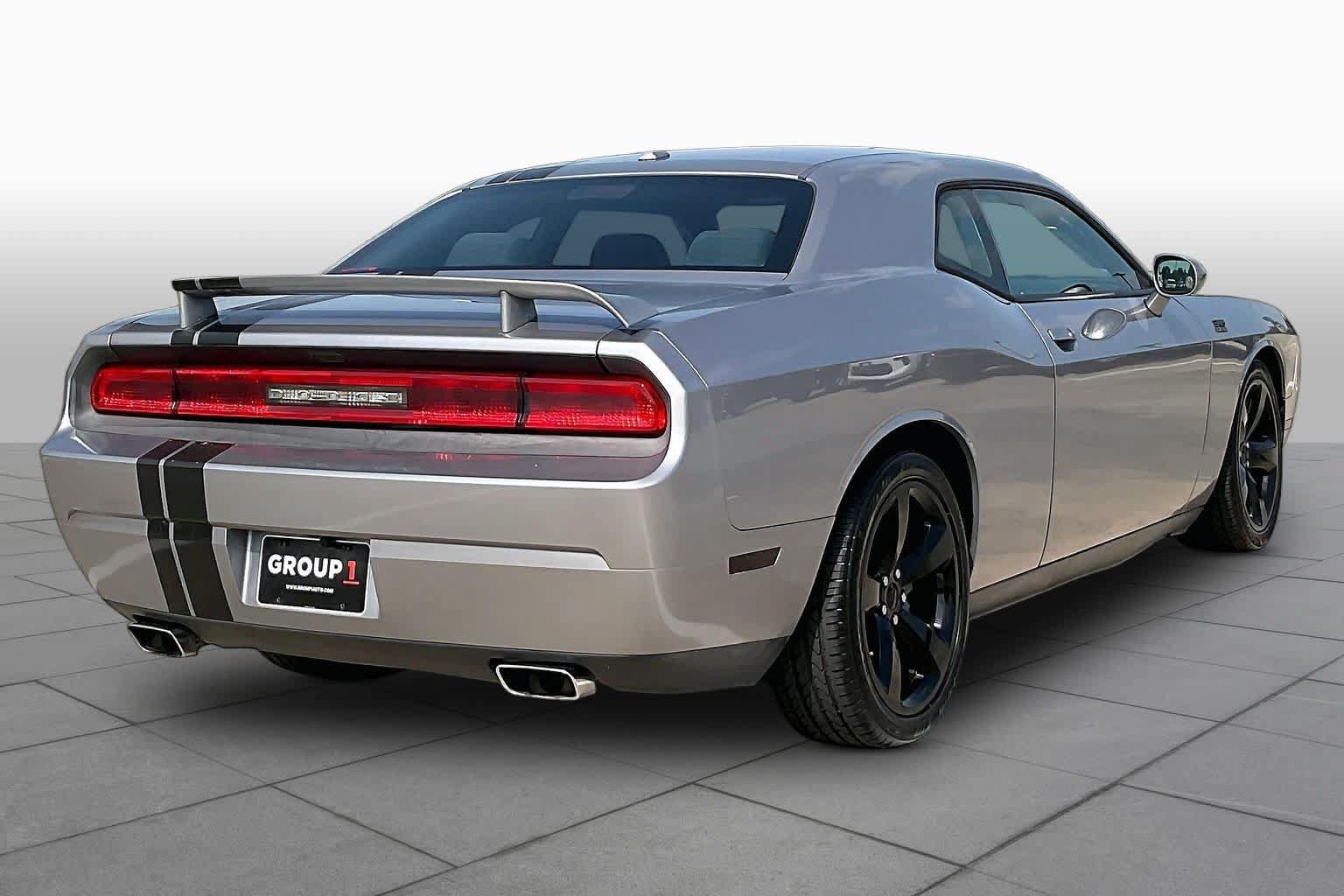 Used 2014 Dodge Challenger R/T w/ Blacktop Package RWD image 11