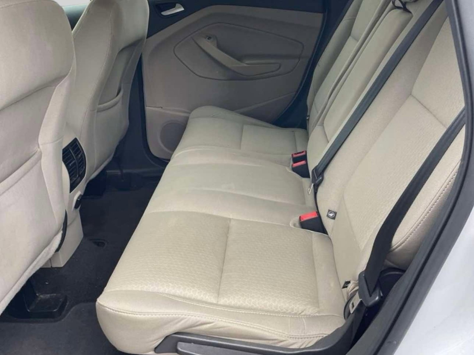 Used 2019 Ford Escape SE image 6
