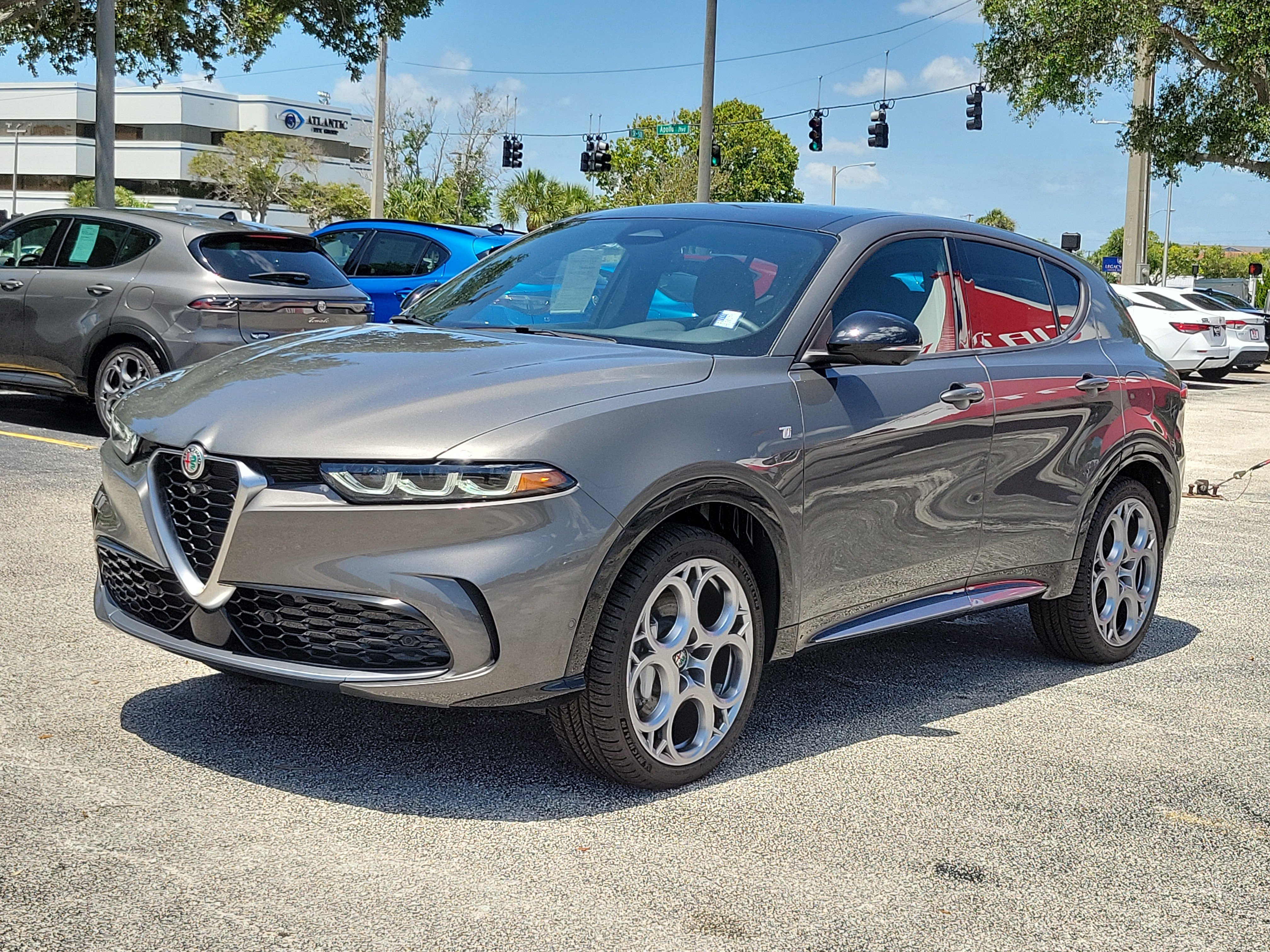 Used 2024 Alfa Romeo Tonale Ti AWD/4WD image 2