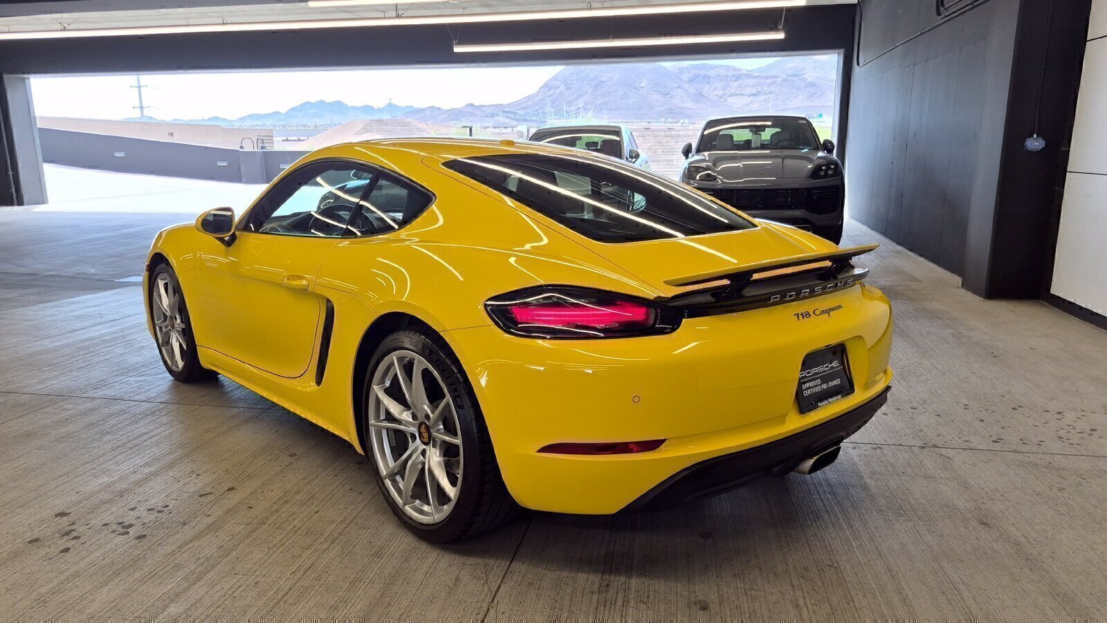 Certified 2019 Porsche 718 Cayman RWD image 3