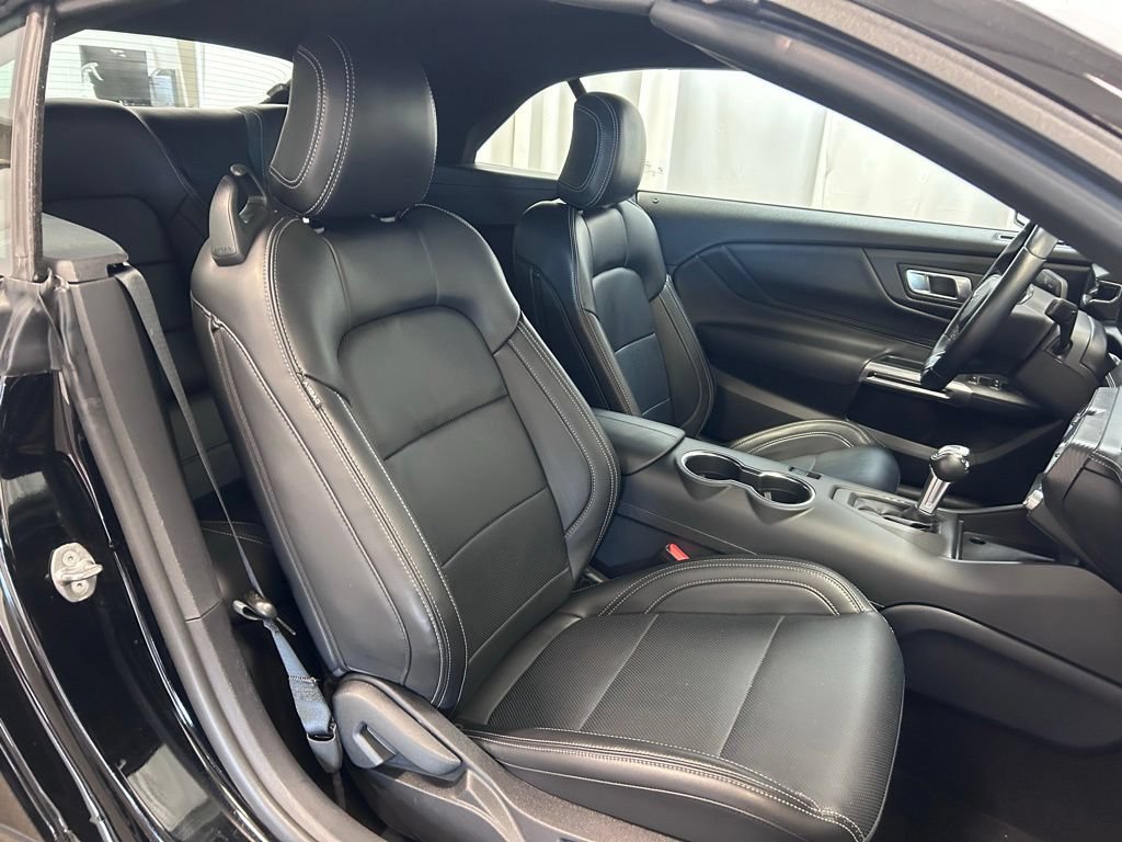 Used 2025 Ford Mustang Premium RWD image 19
