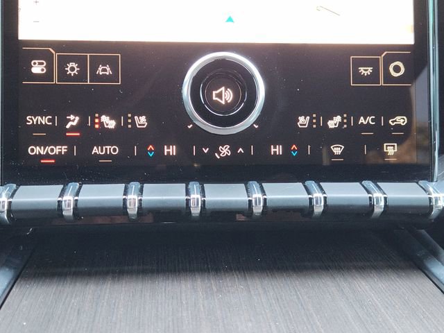 Used 2024 GMC Acadia Denali w/ Super Cruise Package image 14