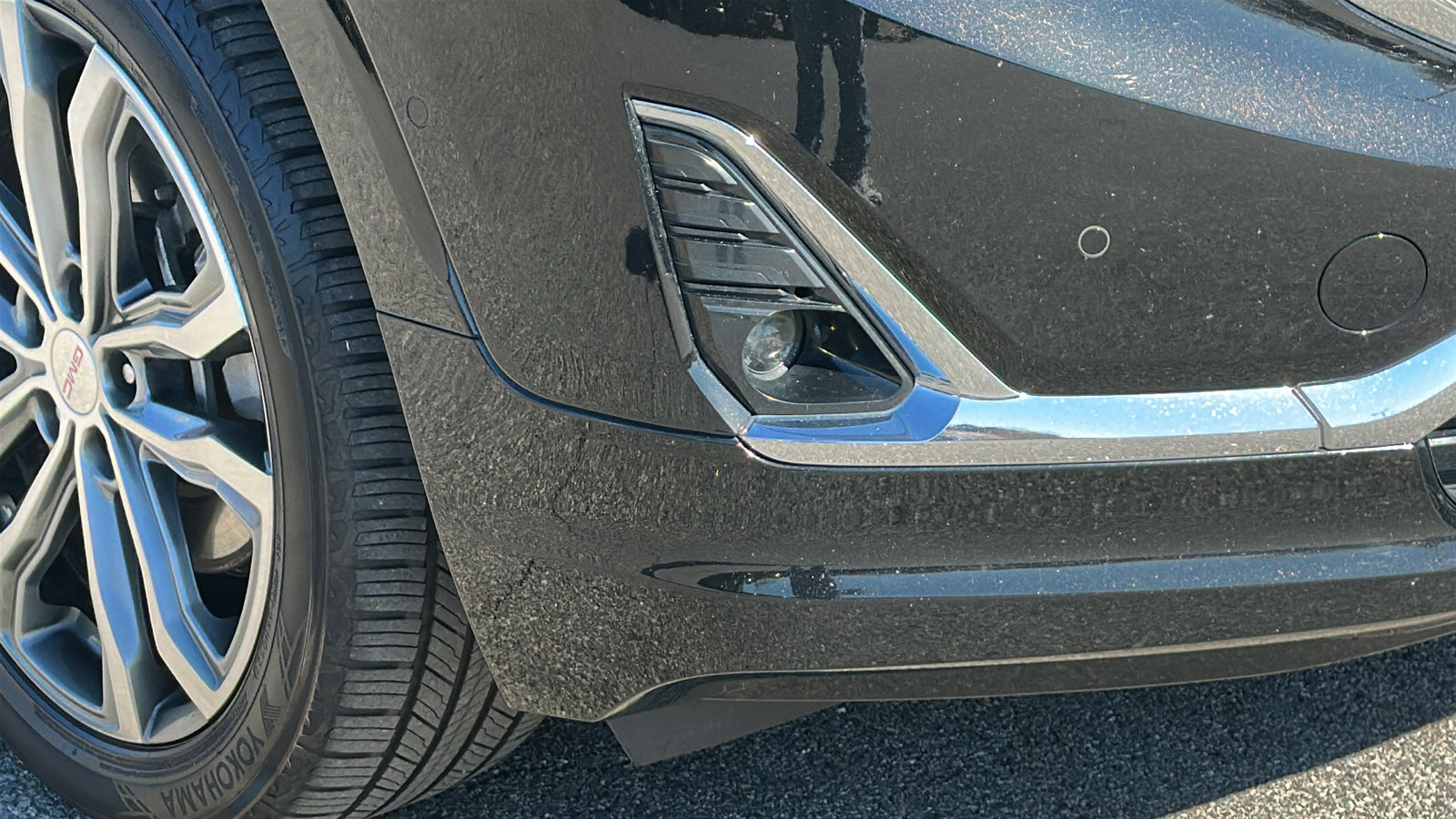 Used 2019 GMC Terrain Denali w/ Advanced Safety Package image 5