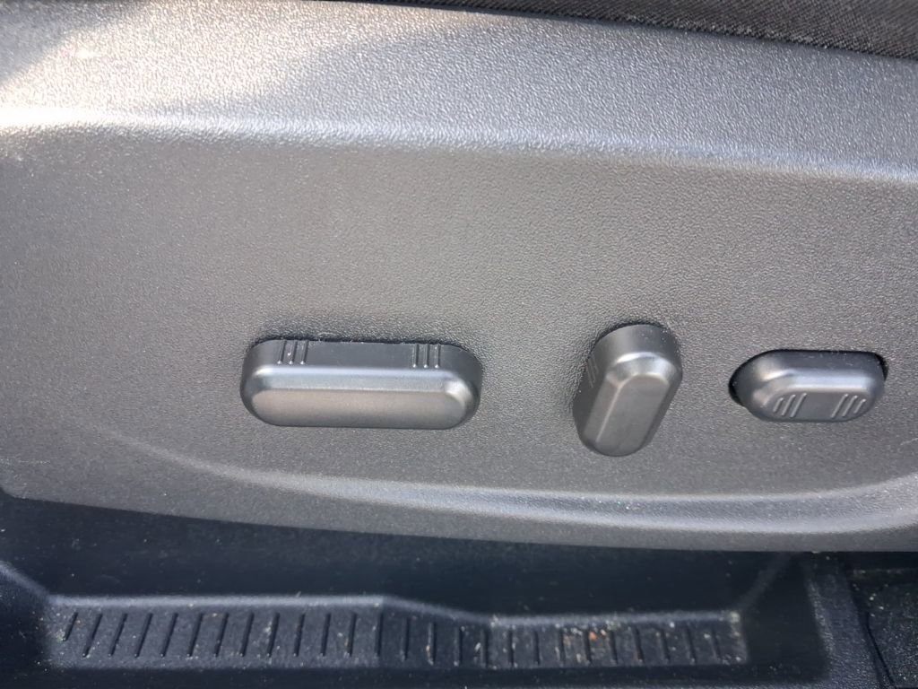 Used 2017 Ford Escape Titanium image 18