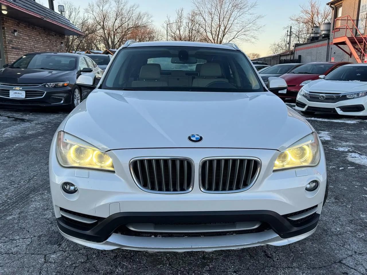 Used 2015 BMW X1 sDrive28i RWD image 3