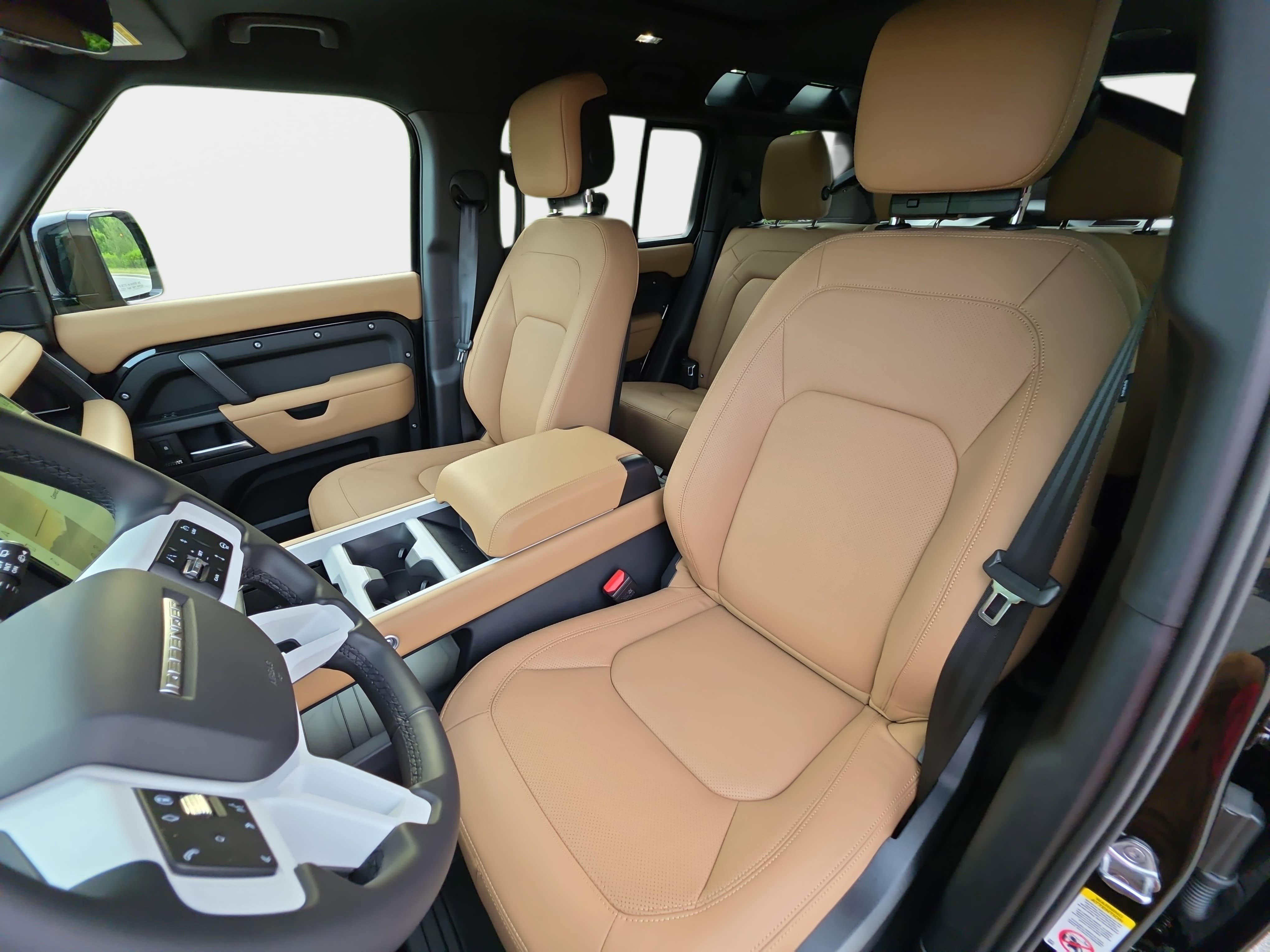 New 2026 Land Rover Defender 110 X-Dynamic SE AWD/4WD image 14