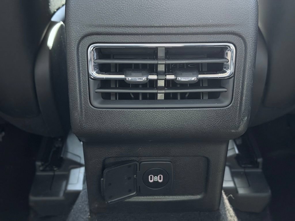 Certified 2024 Lincoln Corsair AWD image 23