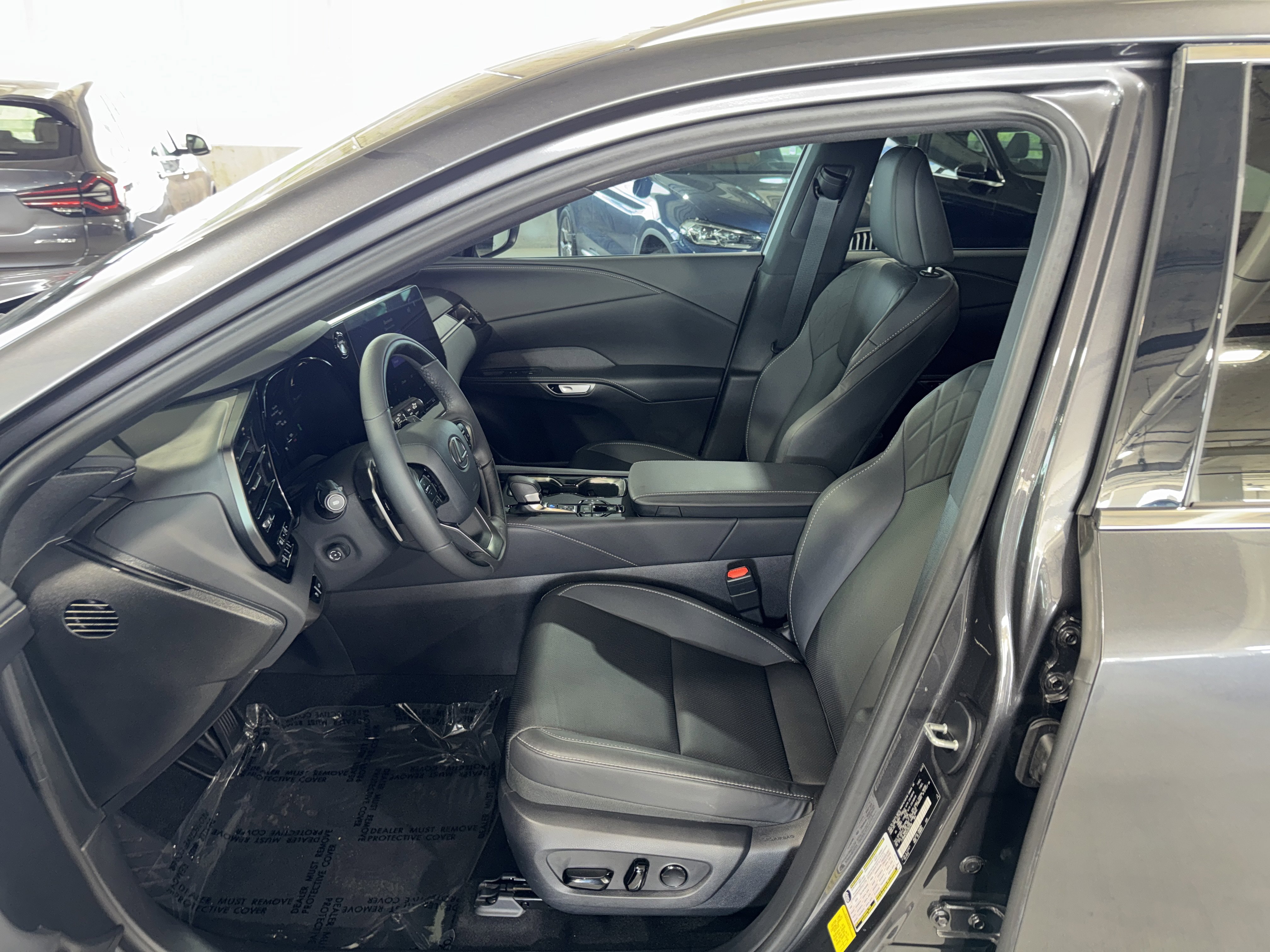 Used 2025 Lexus RX 350h w/ Accessory Package (Z1) AWD/4WD image 20