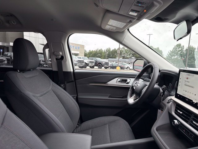 New 2026 Ford Explorer Active RWD image 15