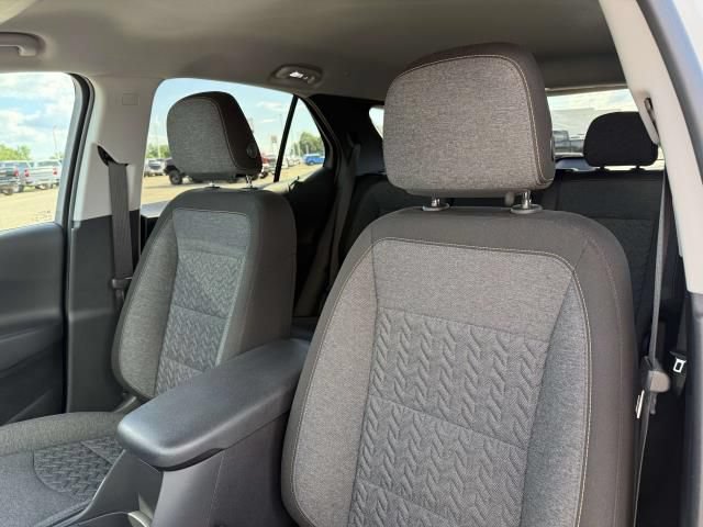 Used 2023 Chevrolet Equinox LT FWD image 12