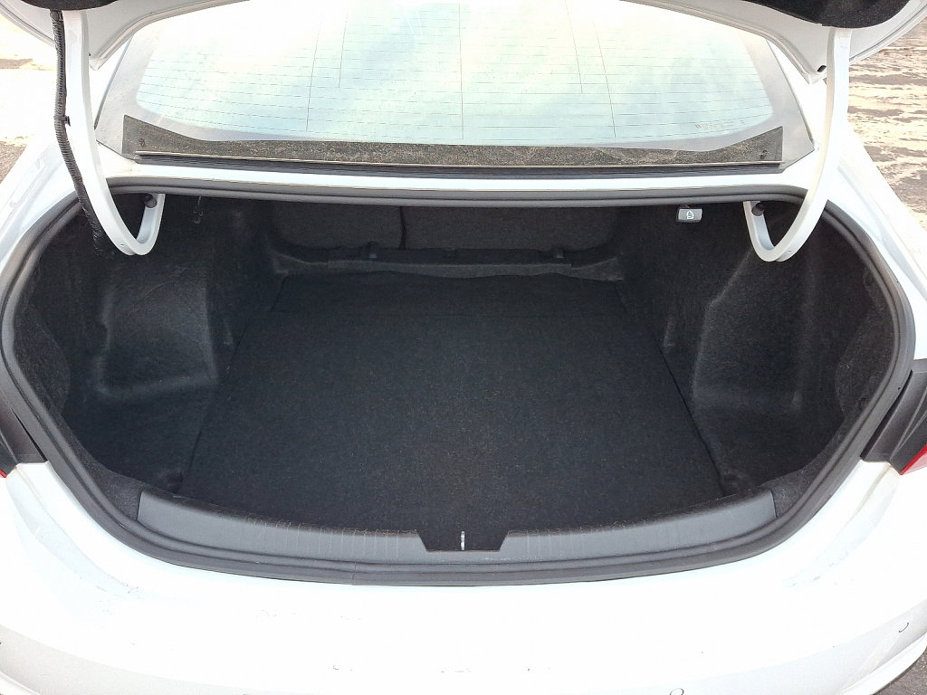 Used 2024 Chevrolet Malibu LT image 18