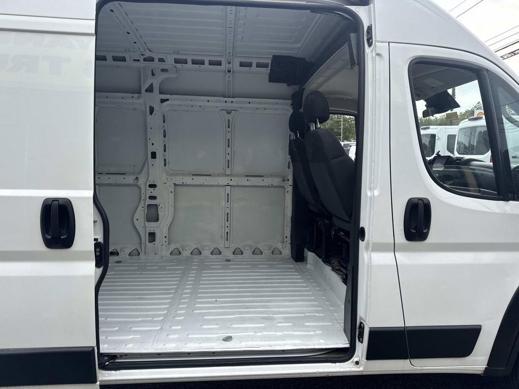 Used 2023 RAM ProMaster 2500 image 11