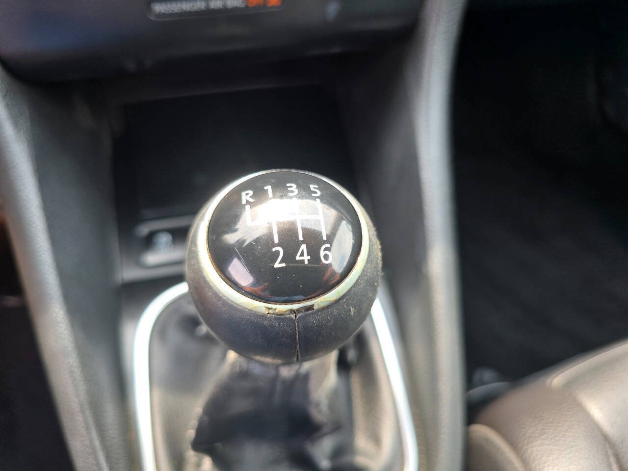 Used 2011 Volkswagen Jetta TDI FWD image 16