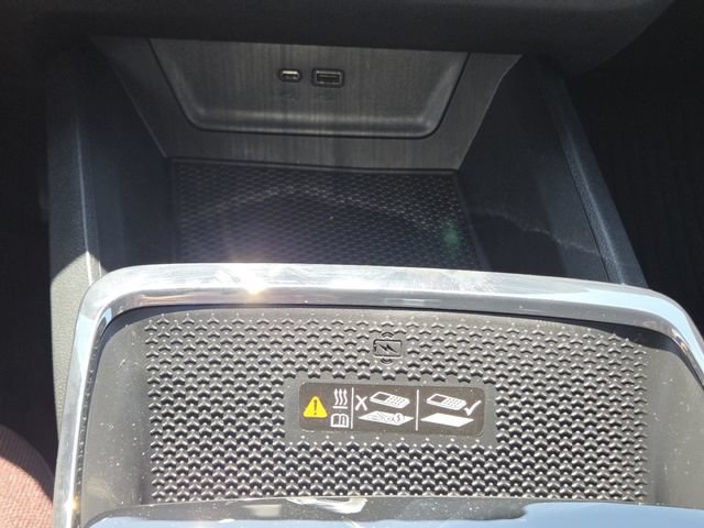 New 2026 Chevrolet Equinox RS w/ Convenience Package III FWD image 7
