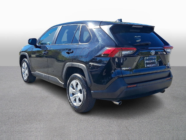 Used 2024 Toyota RAV4 LE AWD/4WD image 6