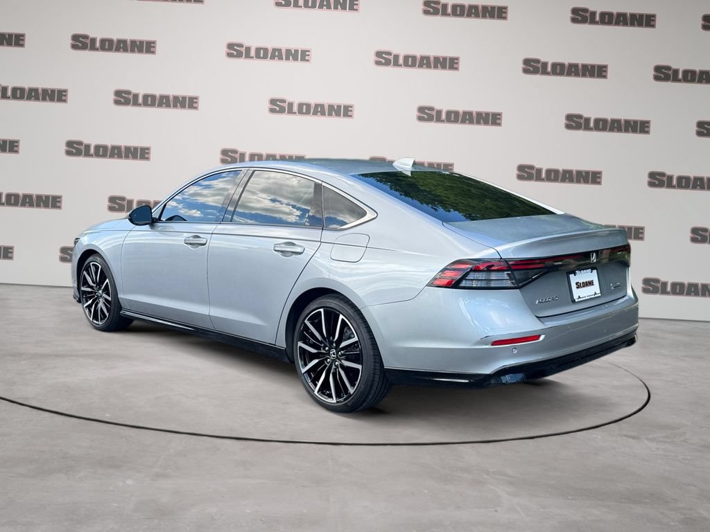 Used 2023 Honda Accord Touring image 3